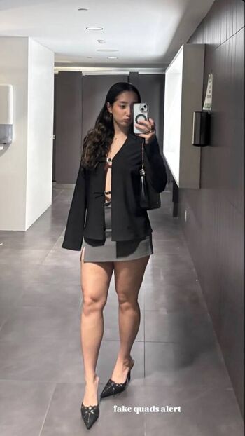 Sabrina pezeshkian image