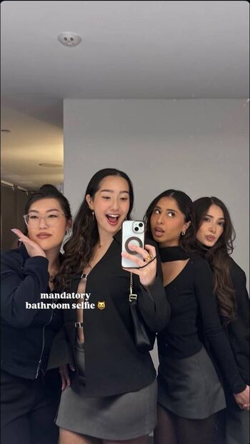 Sabrina pezeshkian image