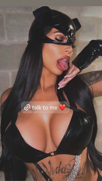 Sabrina sabrosa image