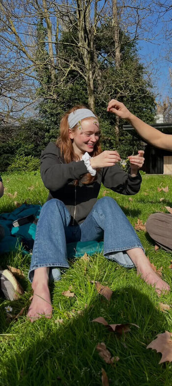 Sadie sink image