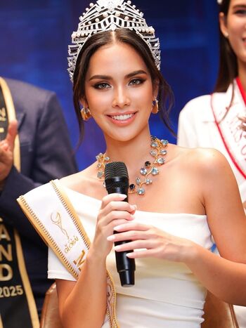 Saffron maya snook image