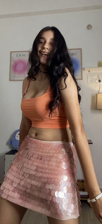 Sakshi pandey image