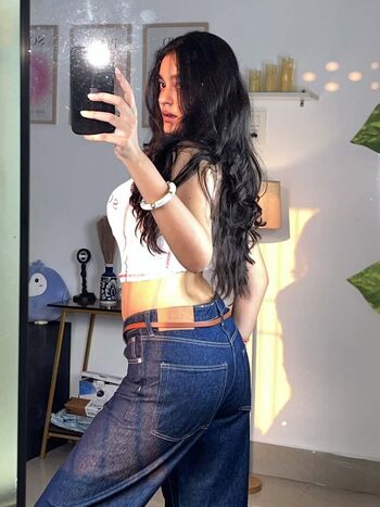 Sakshi pandey image