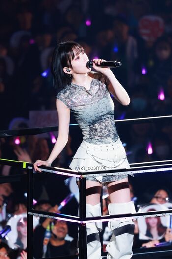 Sakura Miyawaki 宮脇 咲良