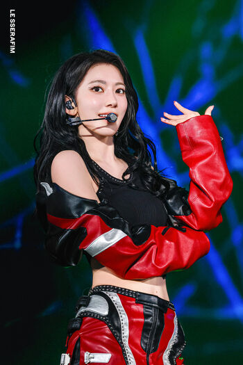 Sakura Miyawaki 宮脇 咲良