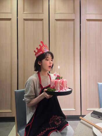 Sakura Miyawaki 宮脇 咲良