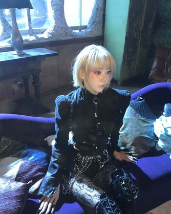 Sakura Miyawaki 宮脇 咲良