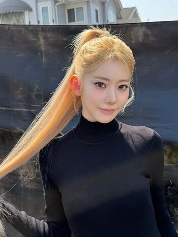 Sakura Miyawaki 宮脇 咲良