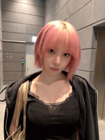 Sakura miyawaki page 2 image