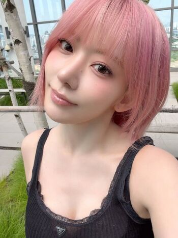 Sakura Miyawaki 宮脇 咲良