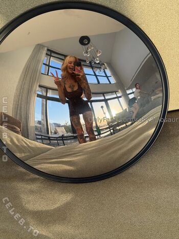 Sallydinosaur 1 page 2 image