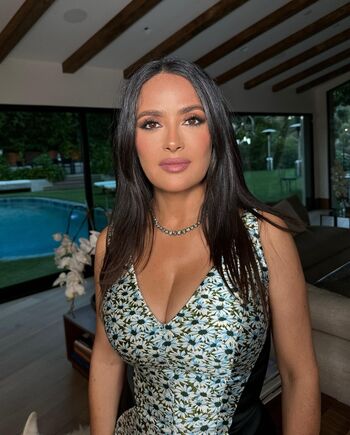 Salma hayek 1 image