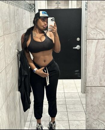 Samantha Marie