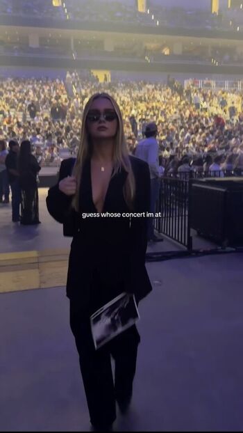 Samantha riehl image