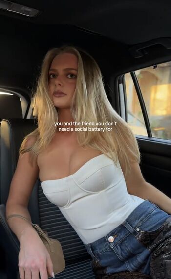 Samantha riehl image