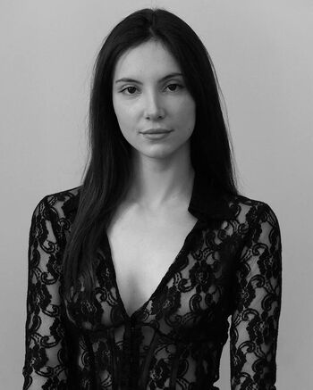 Samantha robinson image