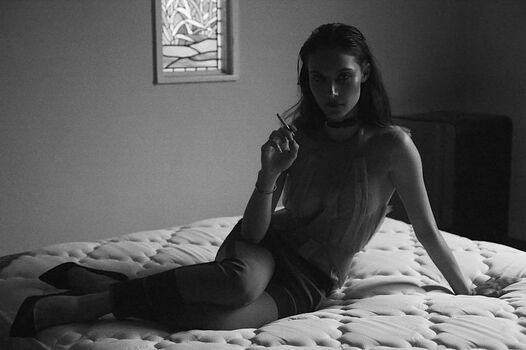 Samantha robinson image