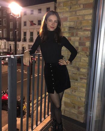 Samantha robinson image