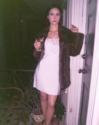 Samantha robinson image