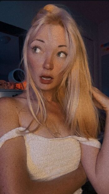 Samantha smith page 4 image