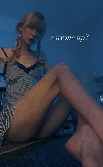 Samantha smith page 4 image