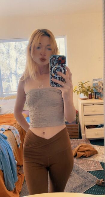 Samantha smith image