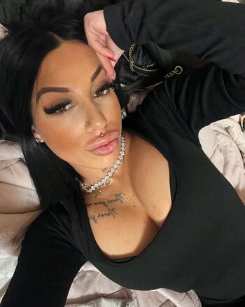 Samanthaasalerno image