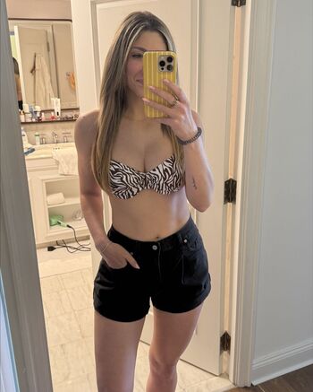 Samanthabauchmann image
