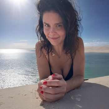 Samara felippo image