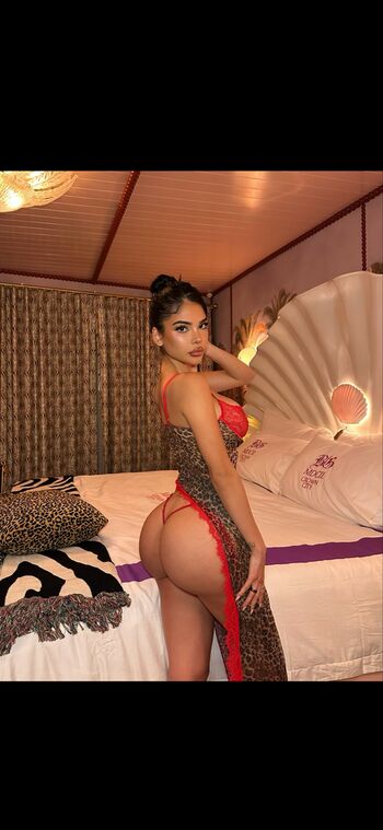 Sara cortinez image