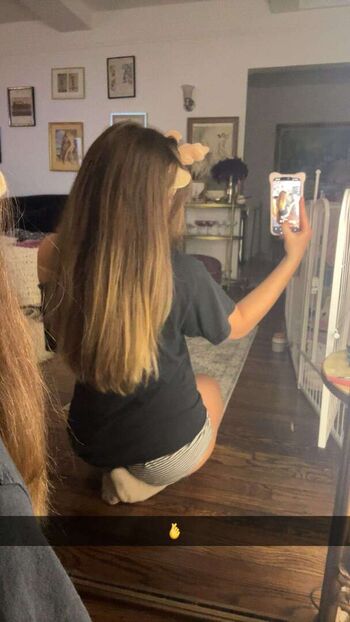 Sara dobrik image