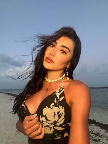 Sara hesri image