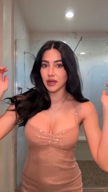 Sara hesri image