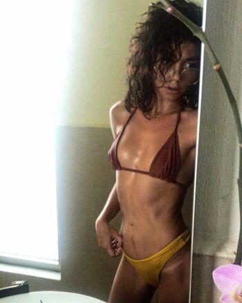 Sara hyland image