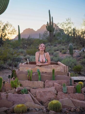 Sara jean underwood 1 image