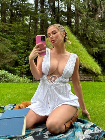 Sara Jean Underwood