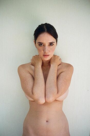 Sara malakul image