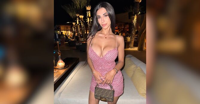 Sara rosa sfamurri image