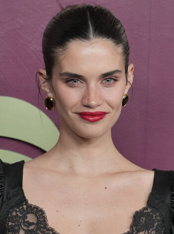 Sara sampaio page 4 image