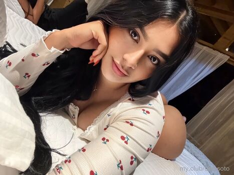 Sara soto image