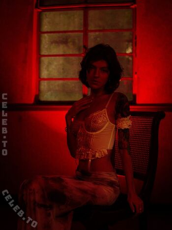 Sara velez image