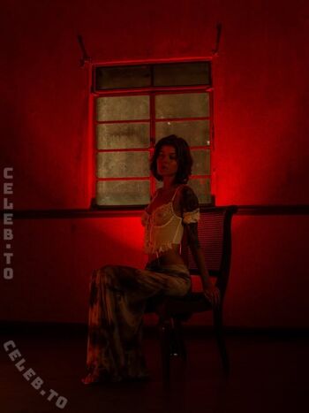 Sara velez image