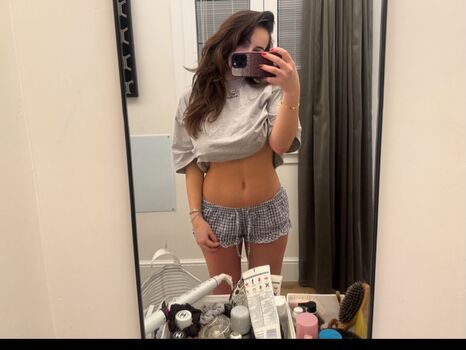 Sarabella harris image