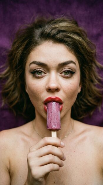 Sarah hyland fake image