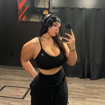 Sarah kozak image