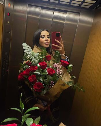 Sarah perez santaolalla image