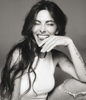 Sarah shahi image