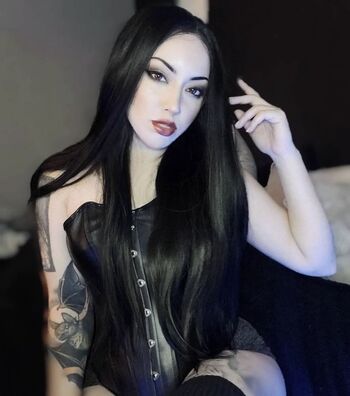 Sarahdeluxe image
