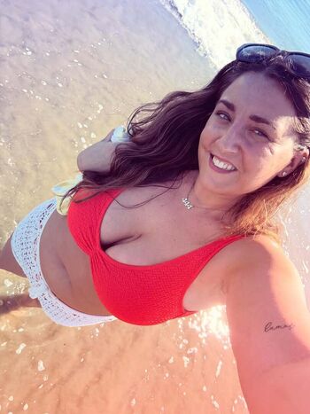 Sarahhevee image