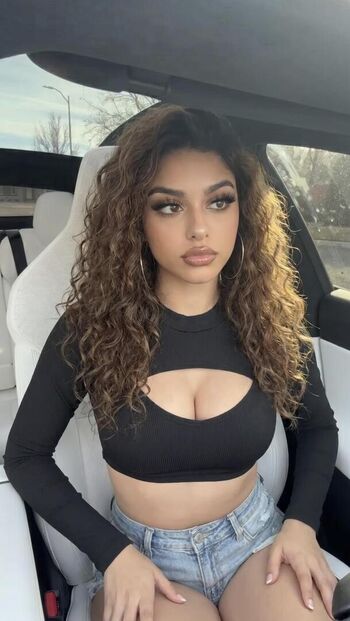 Sarahmainsx image